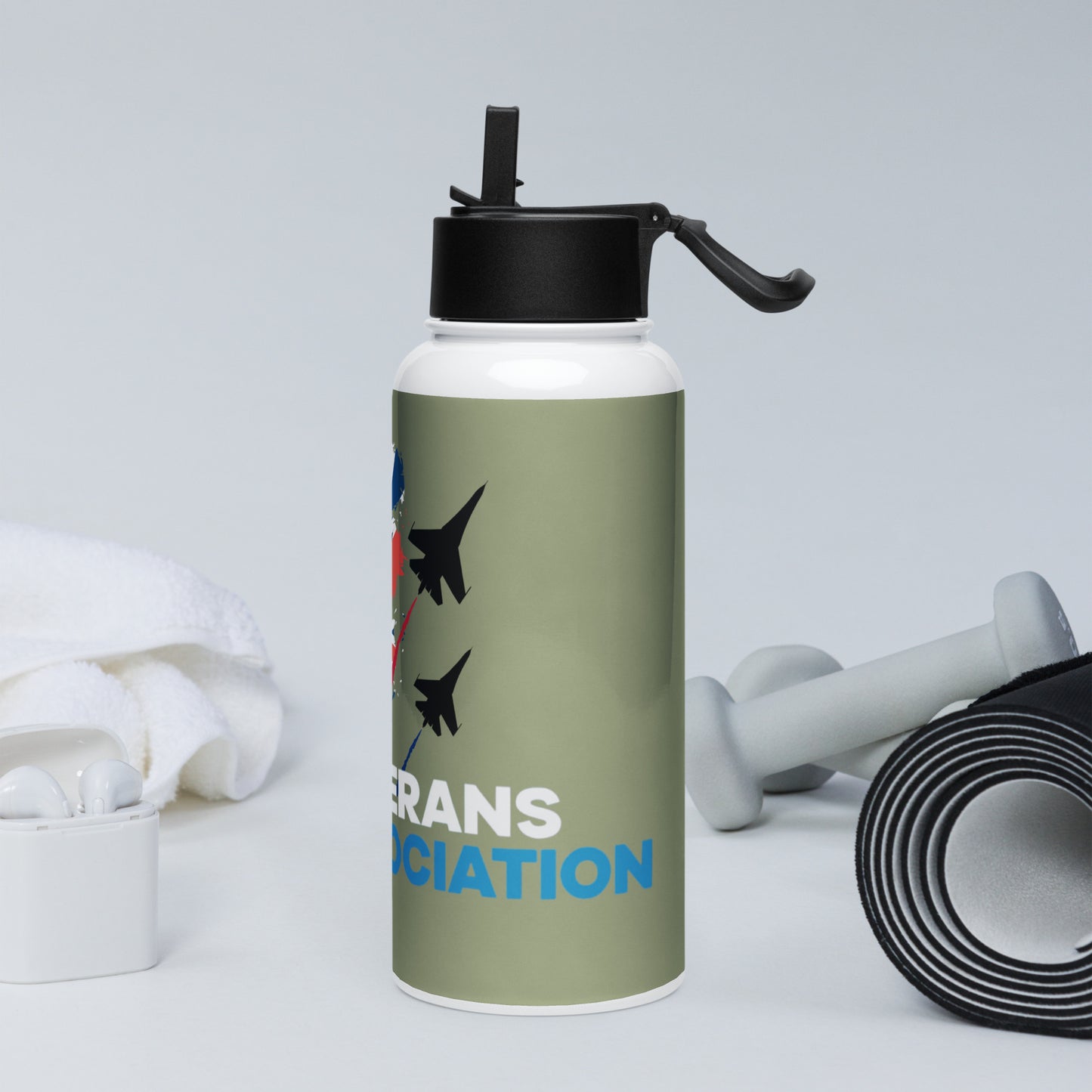 Stainless steel water bottle with a straw lid